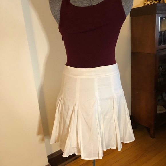 Anthropologie Dresses & Skirts - Anthropologie Hei Hei white A-Line mini Skirt Cotton size 4